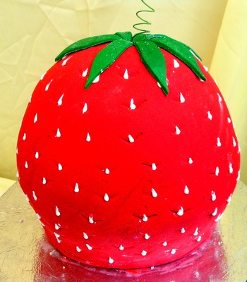 Product picture Unique Red Christmas Cake